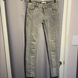 Grey lined skinny jeans